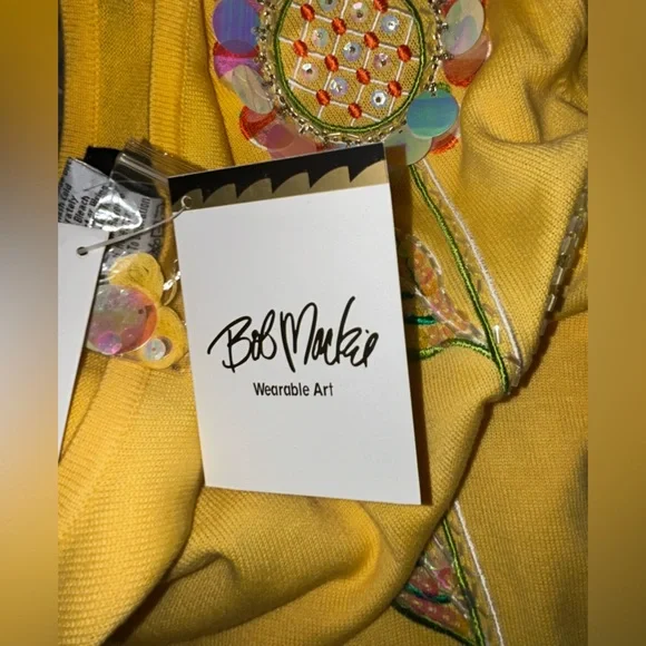 💚 SALE! Bob Mackie Bright Yellow Top - Picture 7 of 8
